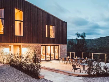 peak district new year hiking yoga retreat